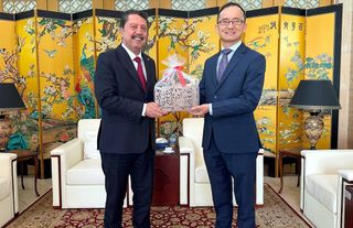 Özer Kasap, Çin Büyükelçisini Beypazarı’na Davet Etti