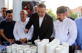Çankaya’da Birlik Aşuresi Esat Özgürlük Meydanı’nda Paylaşıldı