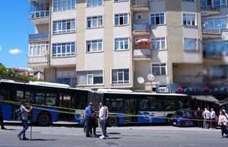 Ankara Mamak’ta Kaza: EGO Otobüsü İş Yerine Girdi, Çok Sayıda Yaralı Var