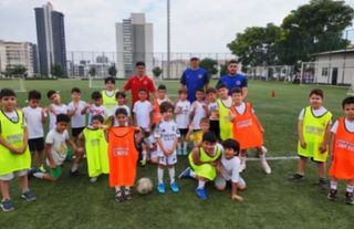 Şenol Güneş Spor Parkı'nda Yaz Futbol Okulu Başladı