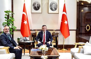 AYBÜ Rektörü Köseoğlu’ndan Cumhurbaşkanı Yardımcısı Yılmaz’a Proje Sunumu