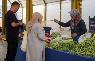 Etimesgut Belediyesi’nin Alsancak Köylü Pazarı Hizmete Açıldı