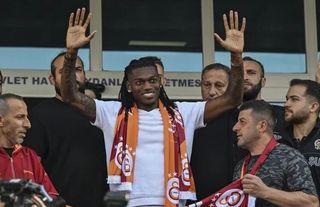 Galatasaray'da Rafael Leao'nun Maliyeti Belli Oldu: Milan'a 38 Milyon Euro Bonservis Bedeli