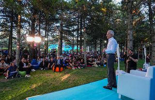 Bakan Uraloğlu Ahlatlıbel’de Gençlerle Buluştu: Risk Alın Çağrısı Yaptı