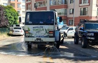 Pursaklar’daki Temizlik Seferberliği Saray Cumhuriyet Mahallesi’nde Devam Ediyor