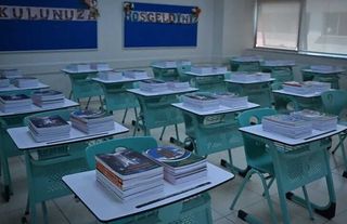 Ankara’da MEB’in Ücretsiz Ders Kitapları Sıralardaki Yerini Almaya Başladı