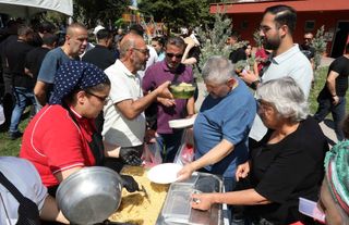 Yenimahalle’de Geleneksel Divriği Pilavı Buluşması: Divriğililer 63’üncü Kez Aynı Sofrada Buluştu