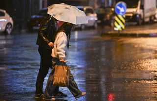 Ankara’da Akşam Saatlerinde Sağanak Yağış Etkili Oldu