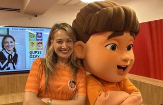 Gupse Özay ‘Gupi ve Gülmeyen Kral' Filmiyle Ankara'da Sevenleriyle Buluştu