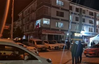 Van Şehidi Tayfun Akalan'ın Altındağ'daki Baba Evine Türk Bayrakları Asıldı