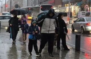İstanbul'da Yağış Nedeniyle Eğitime Ara Verildi