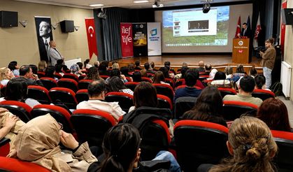 15 Temmuz Manşetleri Gazetecilik Atölyesi Ankara Üniversitesi'nde Yapıldı