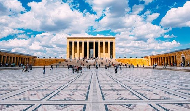 10 Kasım'da Neler Yaşandı? Anıtkabir'in İnşa Süreci