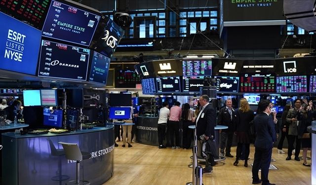 New York Borsasında Endeksler Sert Düştü