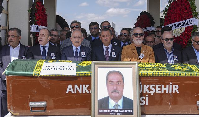 Özgür Özel, Levent Bayraktar'ın Cenaze Törenine Katıldı