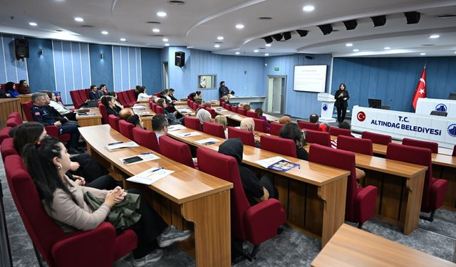 Altındağ'da 'Aile Destekli Başarı Yolculuğu' Semineri