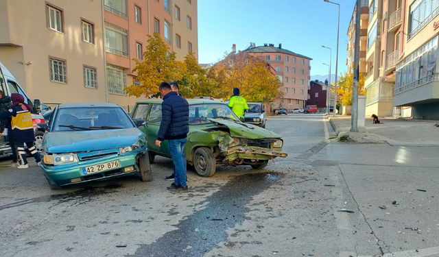 Konya Seydişehir'de Trafik Kazası: 2 Yaralı