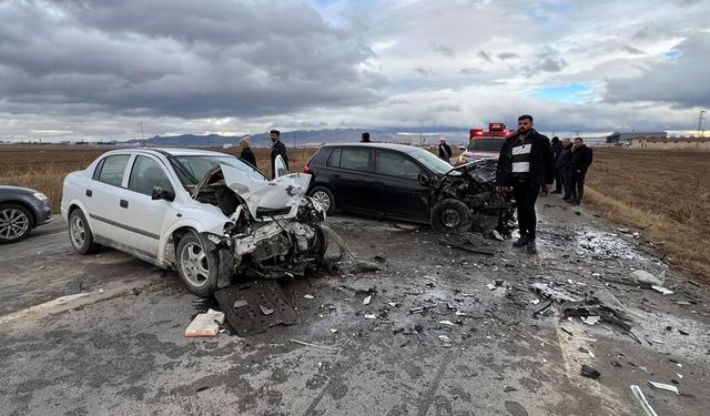 Afyonkarahisar’daki Kaza Karı-Kocayı Hayattan Kopardı