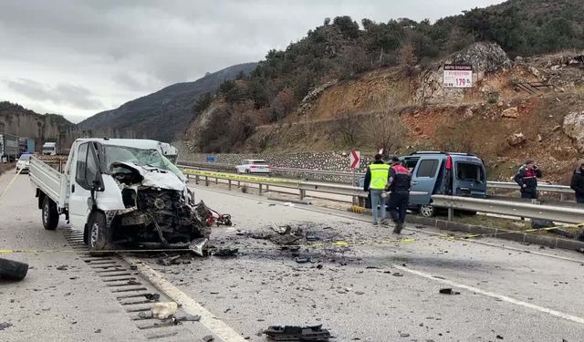 Çorum'daki Zincirleme Trafik Kazası 2 Kişiyi Hayattan Kopardı