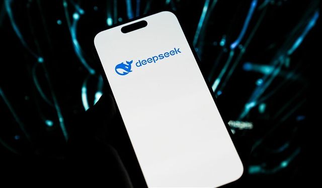 DeepSeek Hamlesi Çin Teknoloji Hisselerini Zirveye Taşıdı
