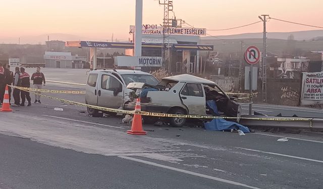 Kırıkkale-Çorum Yolunda Trafik Kazası: 2 Ölü, 2 Yaralı