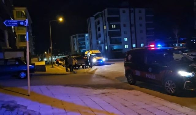 Çorum'da Akrabalar Arasında Bıçaklı Kavga: 2 Yaralı