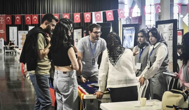 ABB, ‘1 Fikir 1 Türkiye’ ve ‘1 Idea 1 World’ ile Gençleri Destekliyor