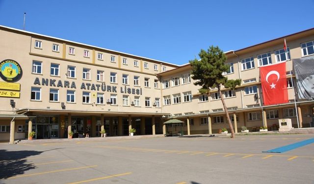 Ankara Atatürk Lisesi 141 Yıldır Geleceğe Işık Tutuyor