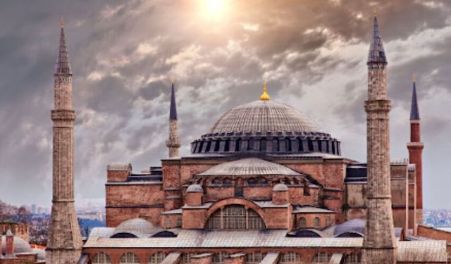 Ayasofya'nın 1486 Yıllık Kubbesi, Restorasyonla Güçlendiriliyor