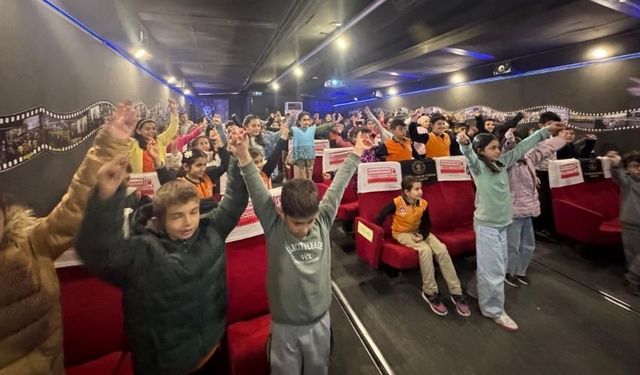 'Gezen Sinema' Tırı 7 Yılda 895 Bin Seyirciyi Sinemayla Buluşturdu