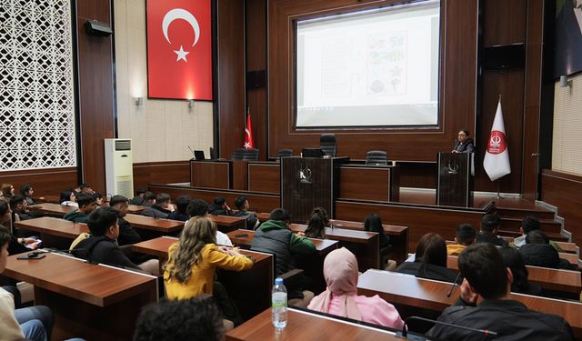 Keçiören’de Stajyer Öğrencilere Beslenme Bilinci Kazandırıldı