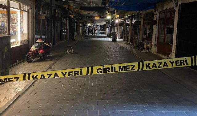 Manisa'da Bıçaklı Kavgada Kan Döküldü: 1 Ağır Yaralı