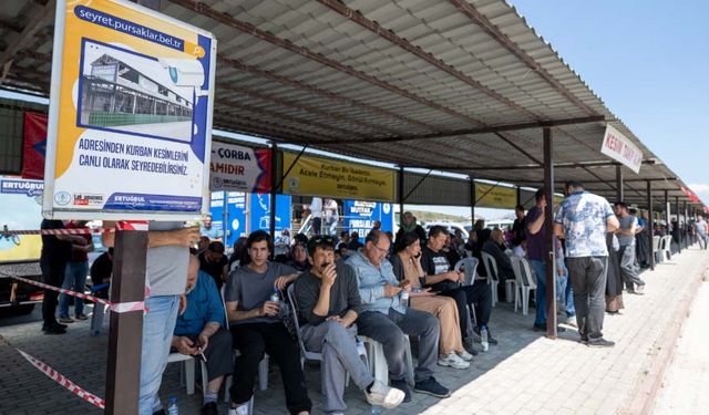 Pursaklar’da Kurban Kesim Alanında Bayram Yoğunluğu