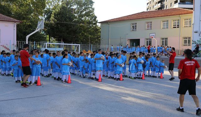 Pursaklar’da Ücretsiz Yaz Spor Okulları Başlıyor