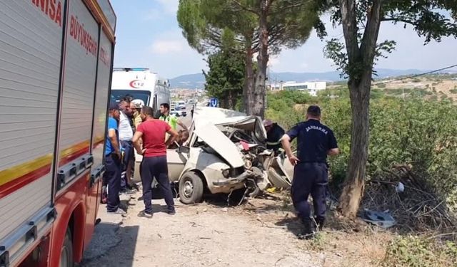 Manisa’da Kaza: Otomobil Ağaca Çarptı, 1 Kişi Öldü