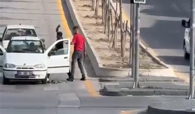 Karapürçek’te Şoke Eden Kavga! Yol Kesen Saldırganlar Sürücüye Bıçakla Saldırdı