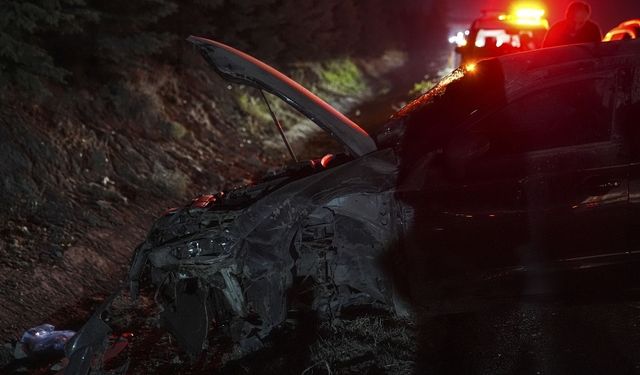 Sincan’da İki Araç Çarpıştı: 4’ü Aynı Aileden 5 Kişi Yaralandı
