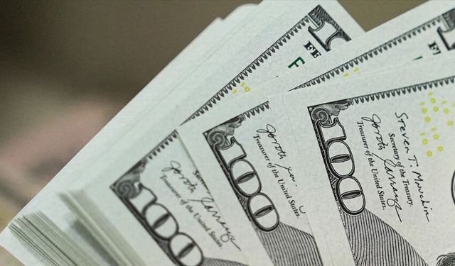 Yüksek Petrol Fiyatları ve Tahvil Getirileri Doları Destekliyor