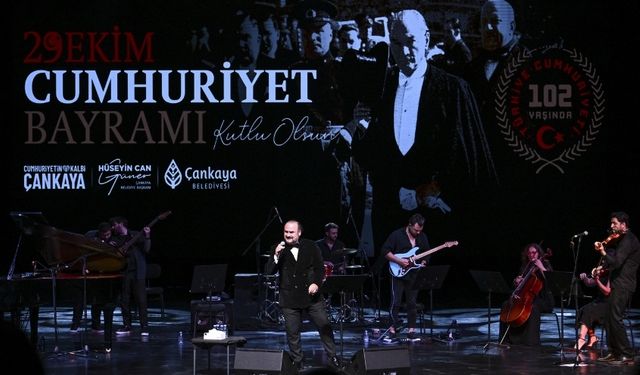 Çankaya’da Cumhuriyet Coşkusu: Hakan Aysev’den Unutulmaz Konser!