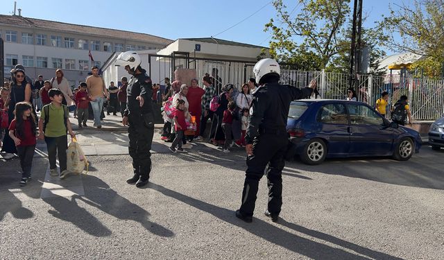 Keçiören Zabıtası Okul Önlerinde Güvenli Ulaşım Nöbetinde