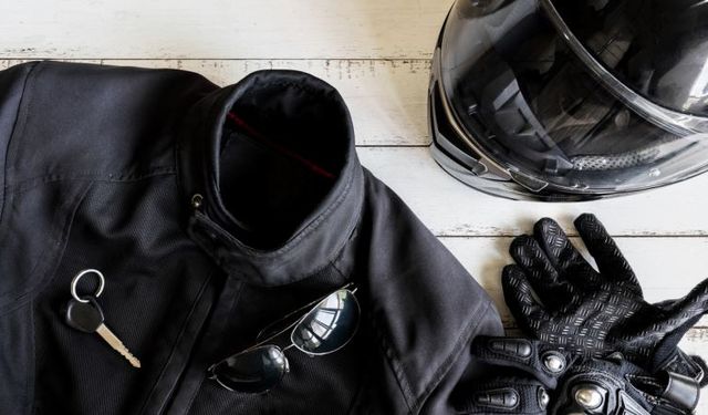 Kışlık Motosiklet Ekipmanı Nasıl Seçilir? Soğuk Havalarda Güvenli Motosiklet Sürüşü için Ekipman Rehberi