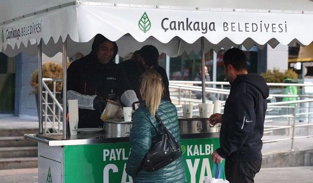 Çankaya’nın 4 Noktasında Vatandaşa Sıcacık Çorba İkramı