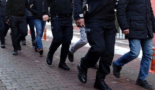 Etimesgut’ta Drift Atarak Trafiği Tehlikeye Atan 16 Kişi Gözaltına Alındı