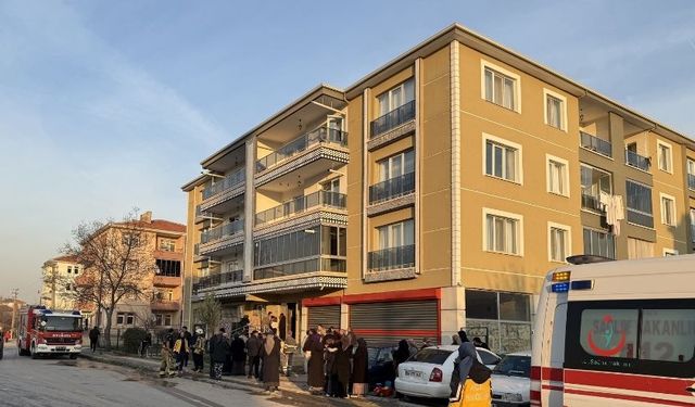 Ankara Çubuk’ta Ev Yangını: 1 Kişi Hastaneye Kaldırıldı