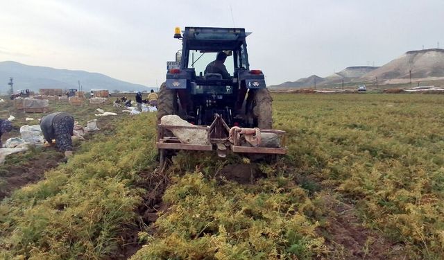 Beypazarı’nda Üretim ve Altyapı Çalışmaları Devam Ediyor