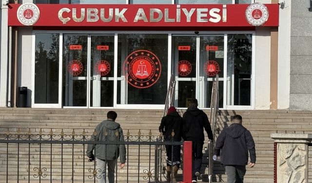 Çubuk’ta İnşaattan Kablo Çalan Şüpheliler Yakayı Ele Verdi