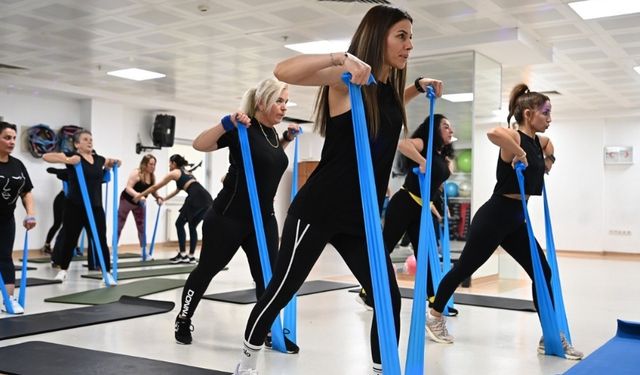 Mamak’ta Pilates ve Zumba Derslerine Yoğun İlgi