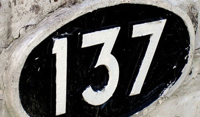 Fiziğin Çözülemeyen Bilmecesi 137 Sayısının Gizemi Nedir?
