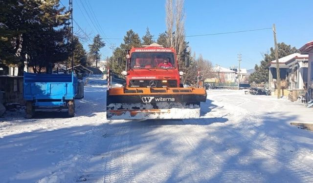 Kızılcahamam'da Kar Seferberliği: Belediye Ekipleri Sahada