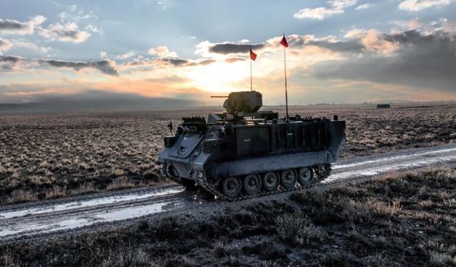 Türkiye’nin İlk Elektrikli Zırhlı Aracı E-ZPT Tanıtıldı